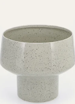 CACHE-POT EN FER GRIS CLAIR MOUCHETÉ