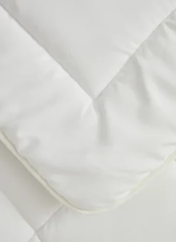 COUETTE TEMPERÉE EN POLYESTER BLANC