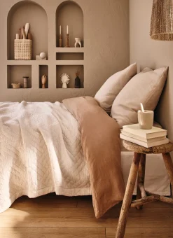 COUVRE LIT MATELASSÉ CHEVRONS RAVEL ÉCRU