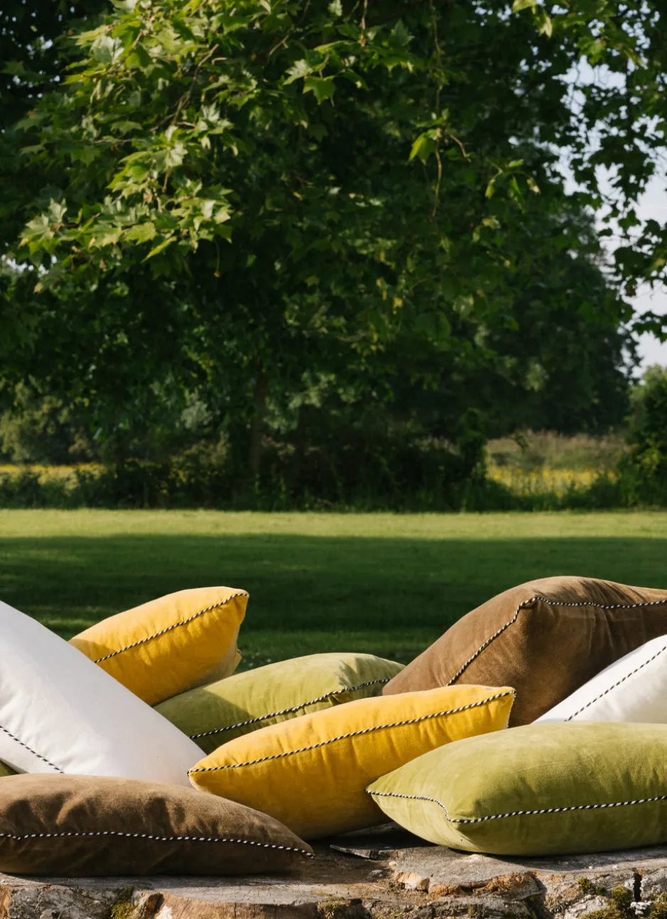 GRAND COUSSIN EN VELOURS AVEC PASSEPOIL RAYÉ VERT ANIS