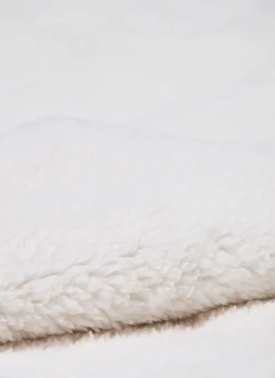 PLAID EN FAUSSE FOURRURE DOUBLÉ SHERPA ECRU