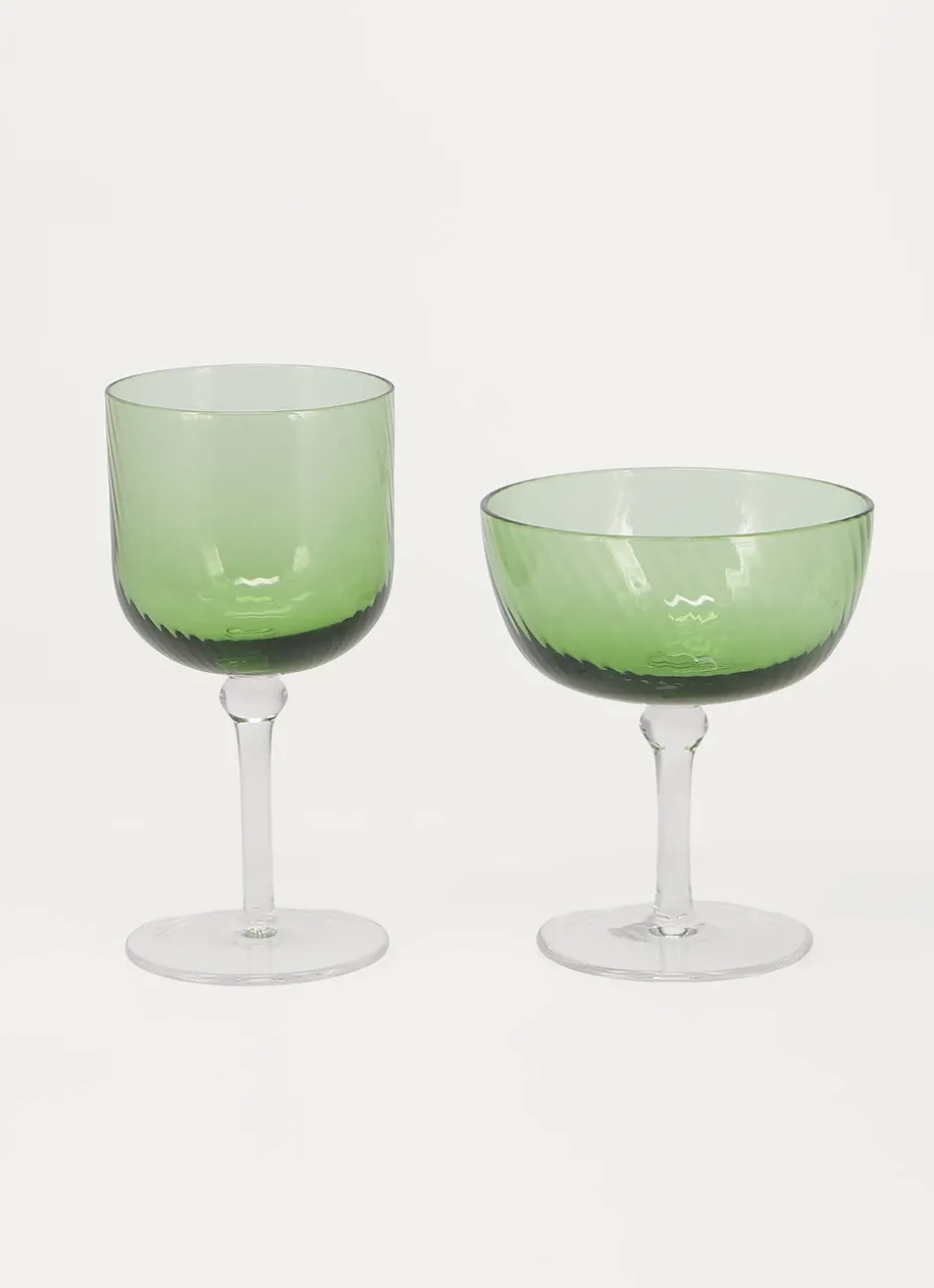 VERRE STRIÉ À PIED vert